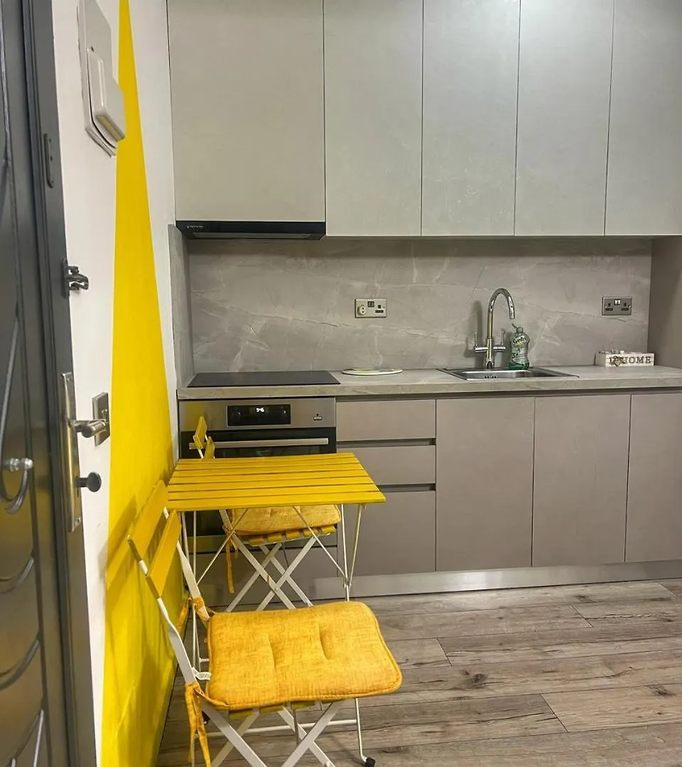 Blloku One-Room Apartment Tirana 0*,